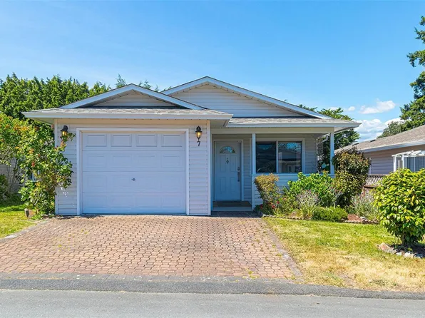 7 Eagle Ln, New Songhees 1a, BC V9A 7M2