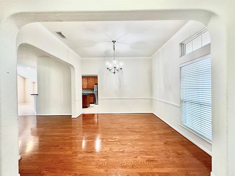 1307 Surecrop Ln — Photo 5