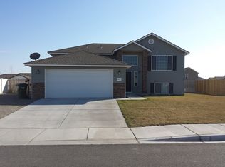 4910 Seville Dr, Pasco, WA 99301