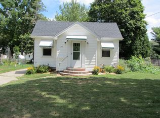 1944 Elm St, Holt, MI 48842