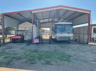 160 Holiday Rambler Dr, Whitney, TX 76692