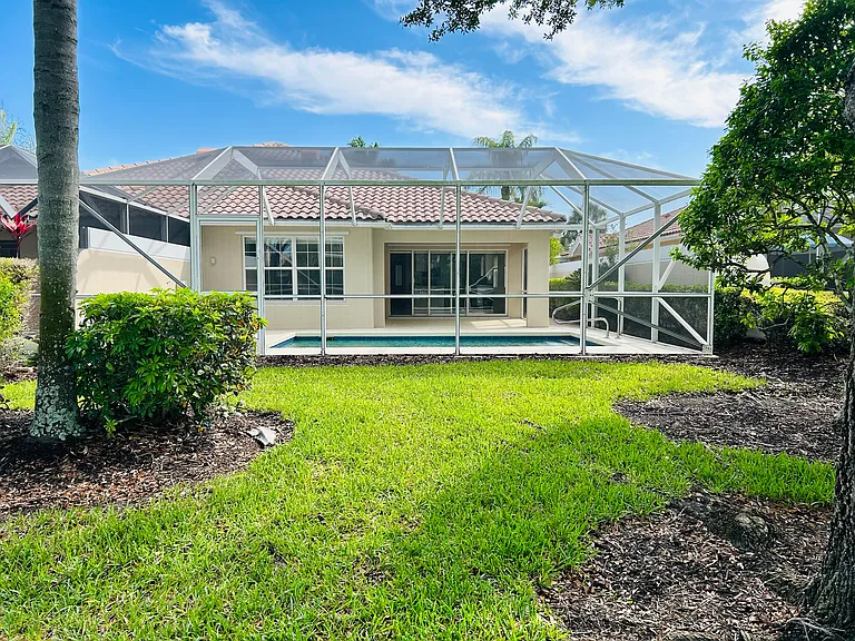 15401 Orlanda Dr — Photo 33
