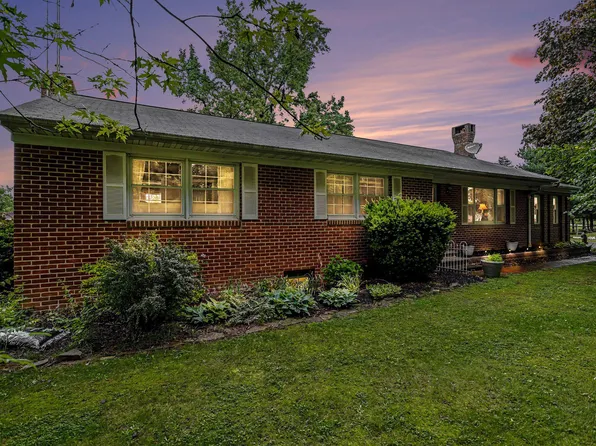 2226 Harney Rd, Littlestown, PA 17340