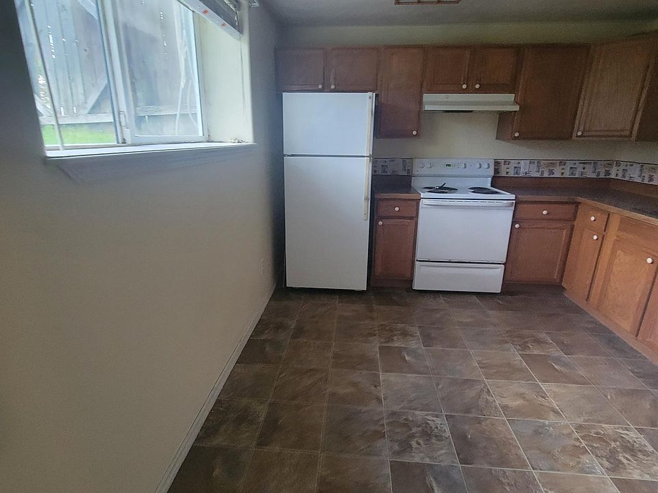 2nd image of 103 W 15th Ave #B
