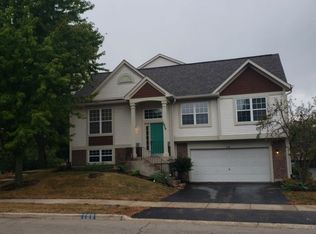 1670 Apple Tree Ln, West Chicago, IL 60185