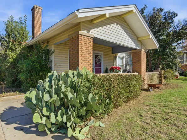 203 E Oak St, Weatherford, TX 76086