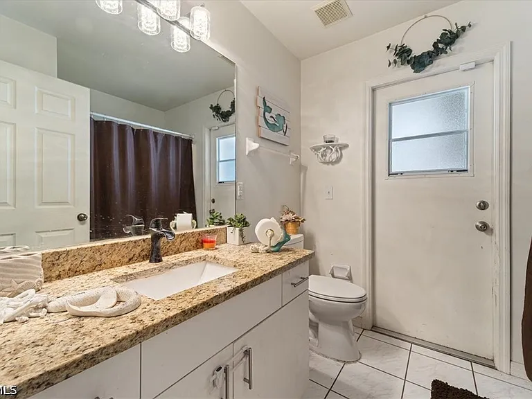 1021 Alvin Ave — Photo 24