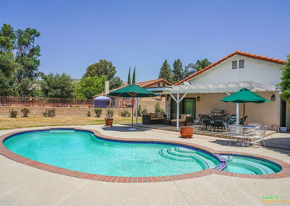 1st image of 717 Amador Cir