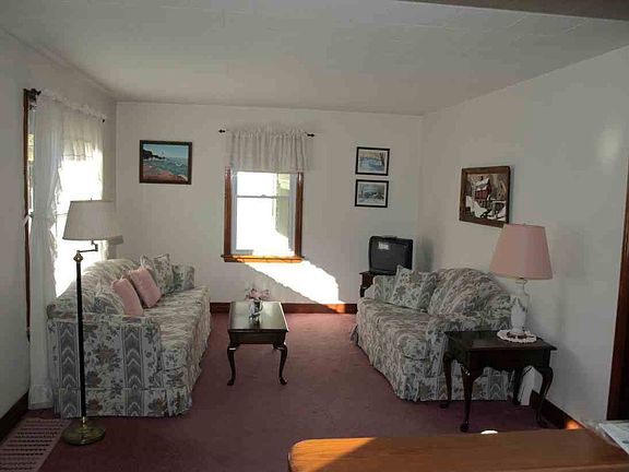 5th image of 101 1/2 East St