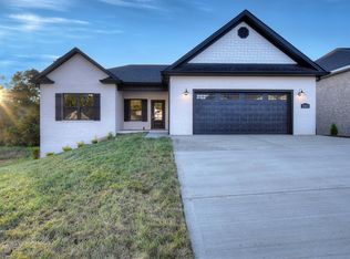721 Hunts Terrace Dr, Kingsport, TN 37663