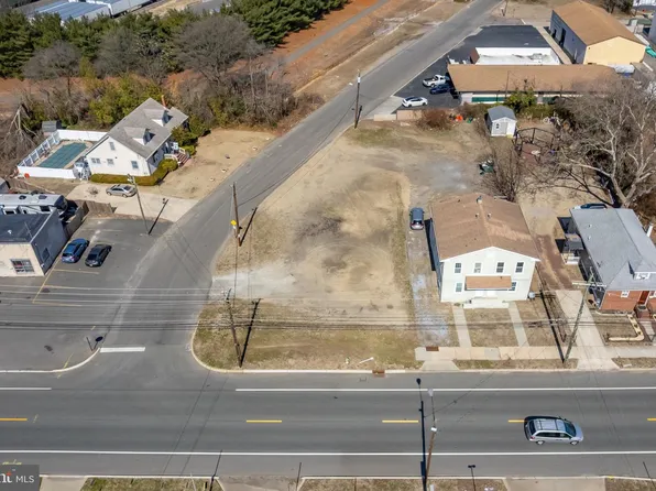 459 W Broad St, Paulsboro, NJ 08066