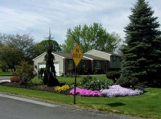 2 Todd Rd, Ronks, PA 17572