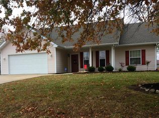 605 Canterbury Dr, Fulton, MO 65251