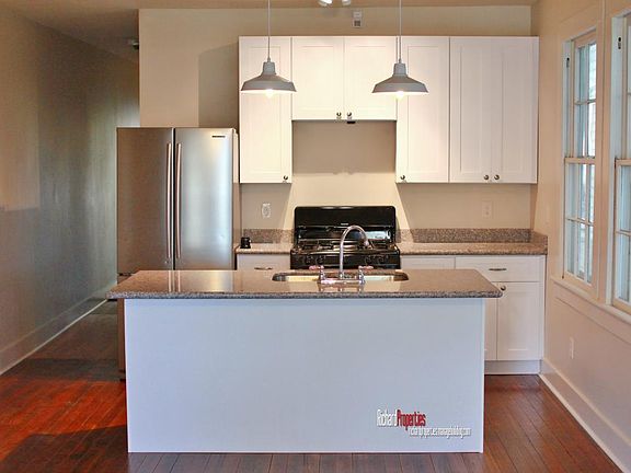 3rd image of 3430 Danneel St