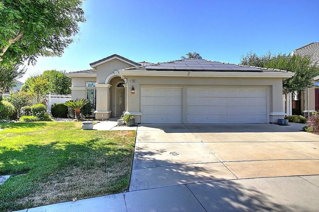1489 Goshawk Ct photo 1