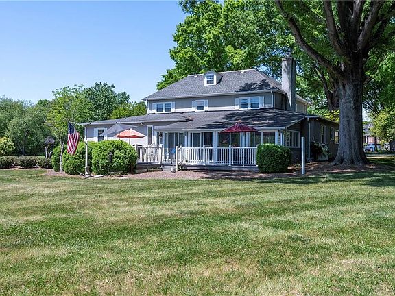 2nd image of 216 Juniper Cir
