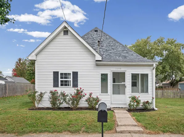 1258 W McClurg St, Frankfort, IN 46041