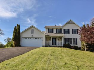 796 Bromley Rd, Churchville, NY 14428