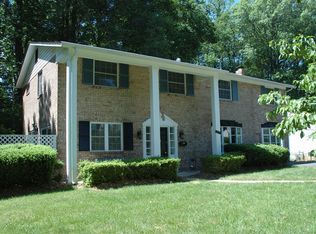 8719 Victoria Rd, Springfield, VA 22151