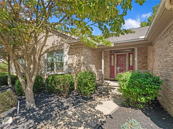 3285 Ramsgate St NW, North Canton, OH 44720