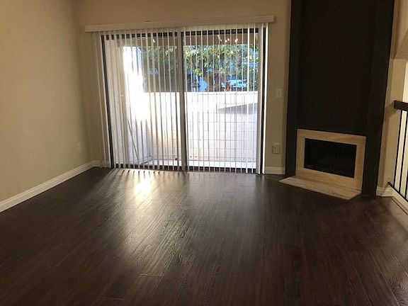 3rd image of 596 W Huntington Dr Unit M