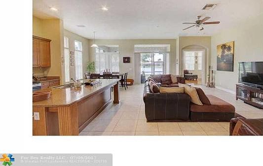 Home For Sale In Heron Bay