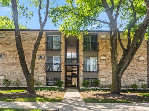 1910 Cherry Ln APT 124, Northbrook, IL 60062