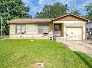 2824 Canton Dr, Fort Worth, TX 76112