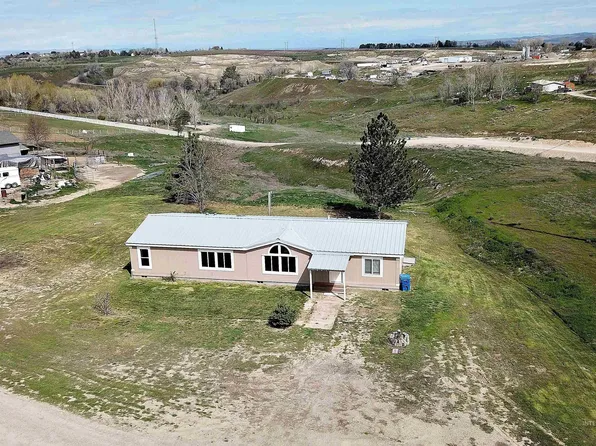 1755 W Canal Rd, Fruitland, ID 83619