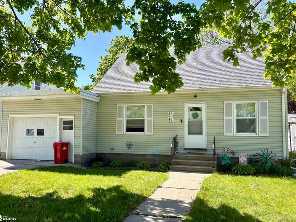 1228 Elm St, Webster City, IA 50595