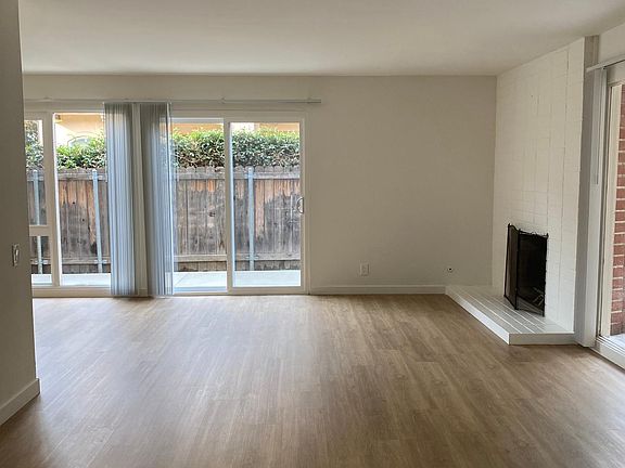 4th image of 1014 W Huntington Dr APT 14