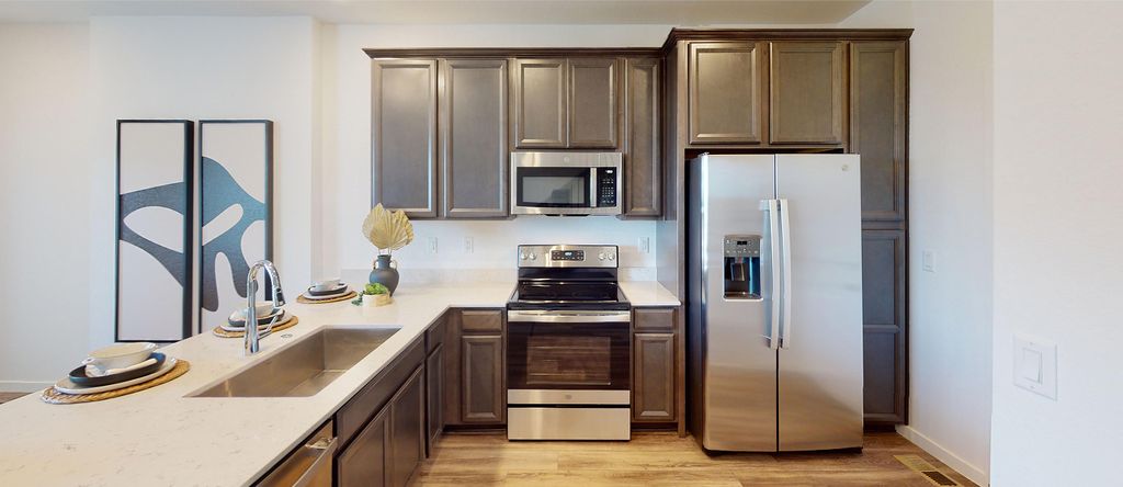 Plan 301R Plan, Riano Ridge : The Parkside Collection