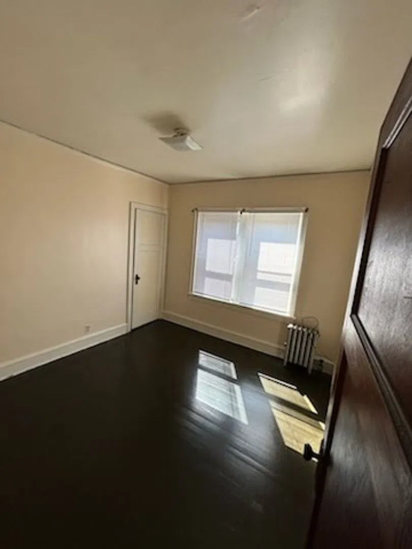2527 S. 13th St. - 8 Unit — Photo 3
