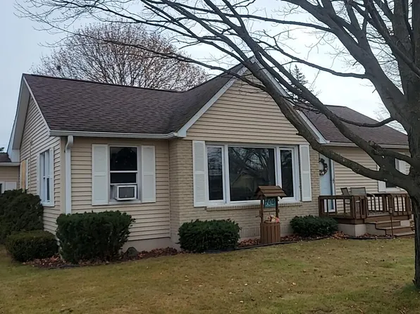 704 Elm St, Grayling, MI 49738