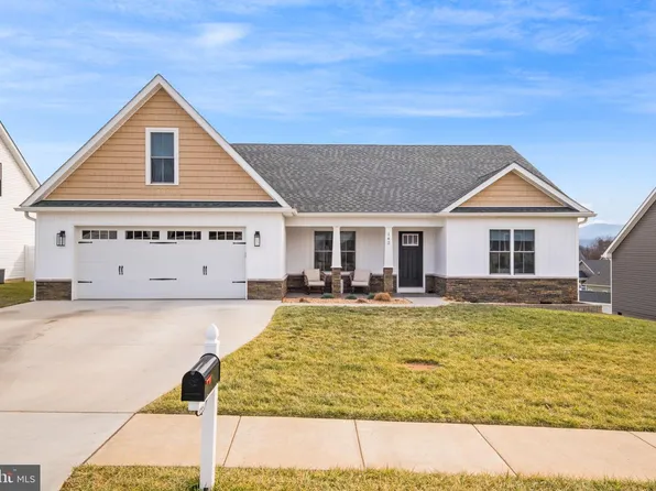 142 Lindburgh Dr, Waynesboro, VA 22980