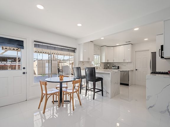 5th image of 17928 Duncan St #17928