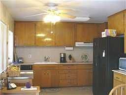 2nd image of 401 La Sombra Dr