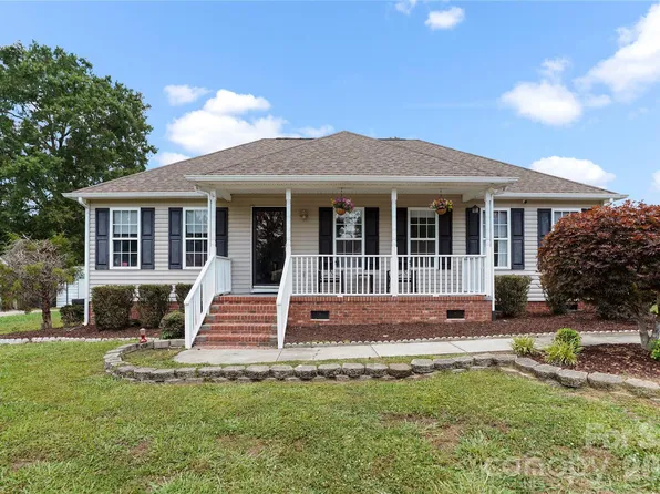 1668 Quail Rush Dr, Rock Hill, SC 29730