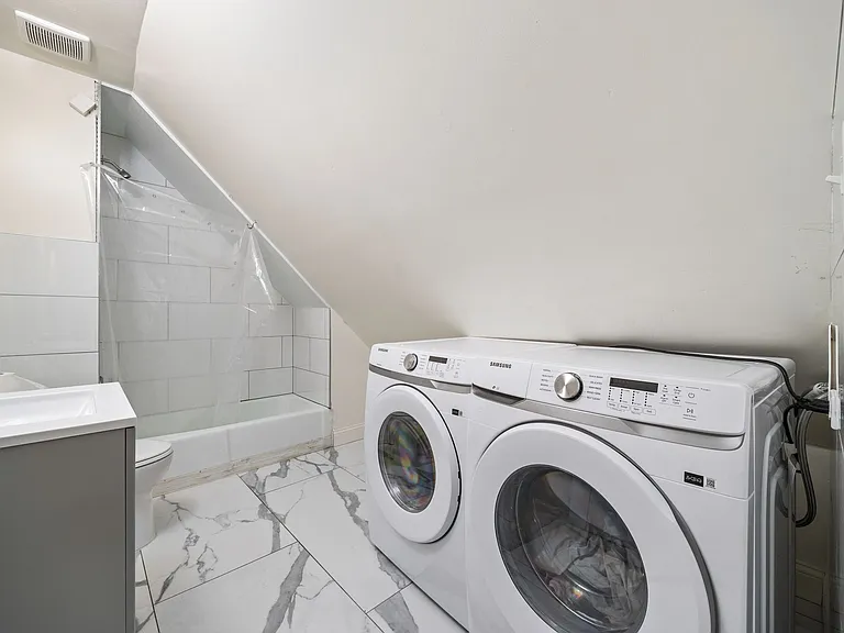 1015 Garnett Pl — Photo 15