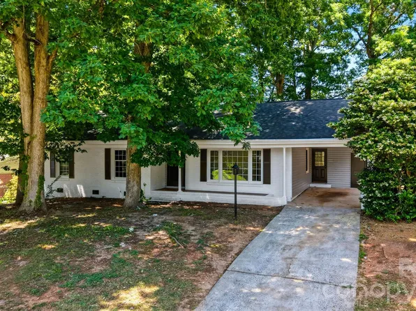 1409 Woodberry Rd, Charlotte, NC 28212