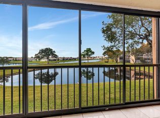 7146 Huntington Ln APT 204, Delray Beach, FL 33446