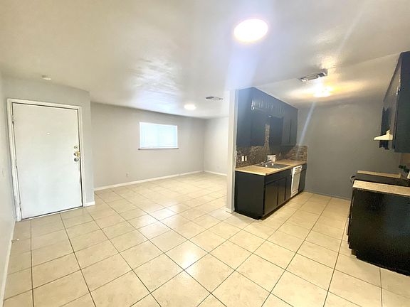 5th image of 1050 Linde St #1