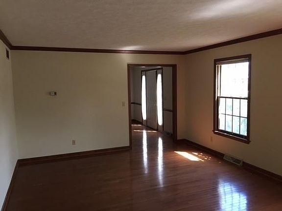 5th image of 612 Tara Oaks Dr