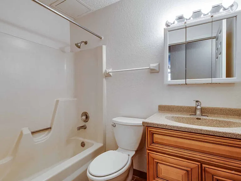 Silver Bell Apartments — Photo 29