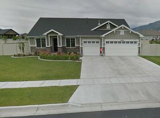 2086 W Chapman Ln, Farmington, UT 84025