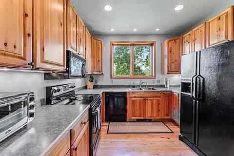 150 La Bar Ln — Photo 4
