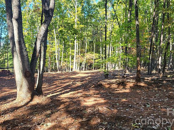 5th image of 1056 Stephens Trail Rd
