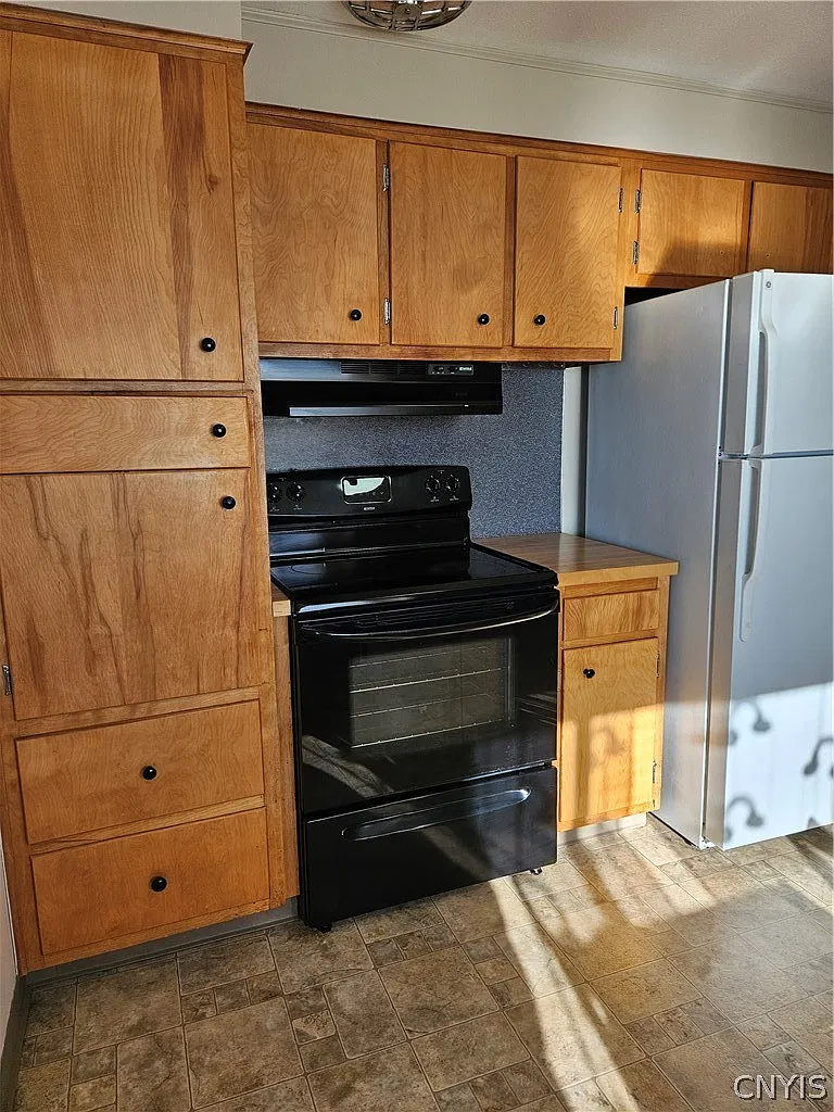 4 bed, 2.0 bath, 1208 sqft, $2,800 — Photo 4