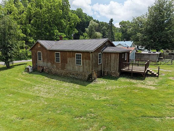 9th image of 263 Currin Valley Rd