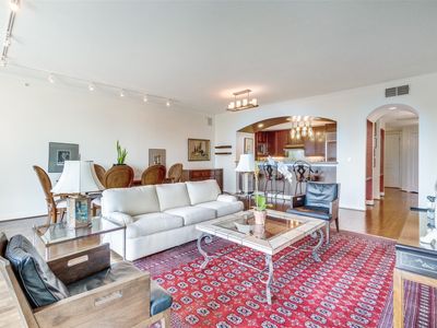 3401 Lee Pkwy APT 605, Dallas, TX, 75219